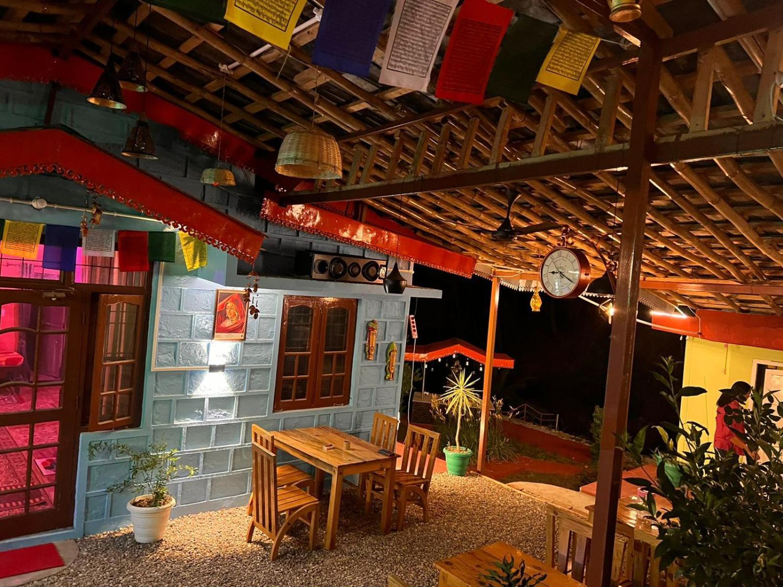 Tathastu Bir -Homestay ,Dorm,Hostel المظهر الخارجي الصورة