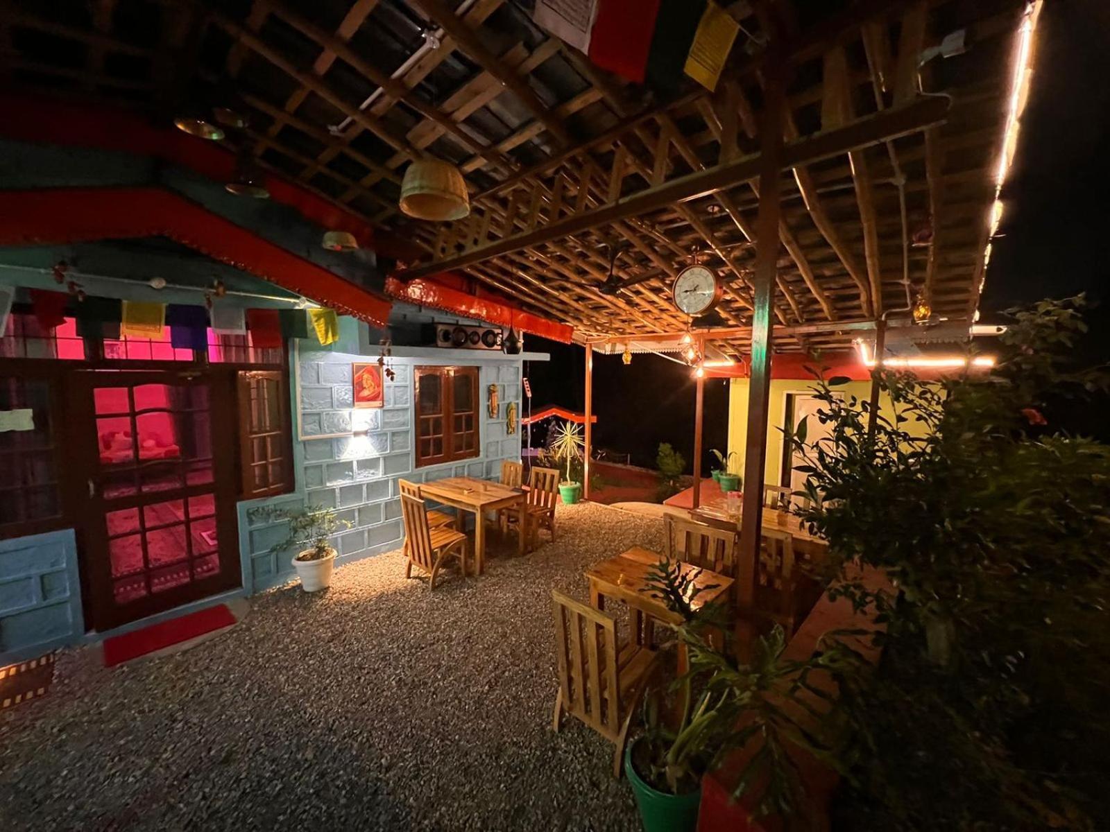 Tathastu Bir -Homestay ,Dorm,Hostel المظهر الخارجي الصورة