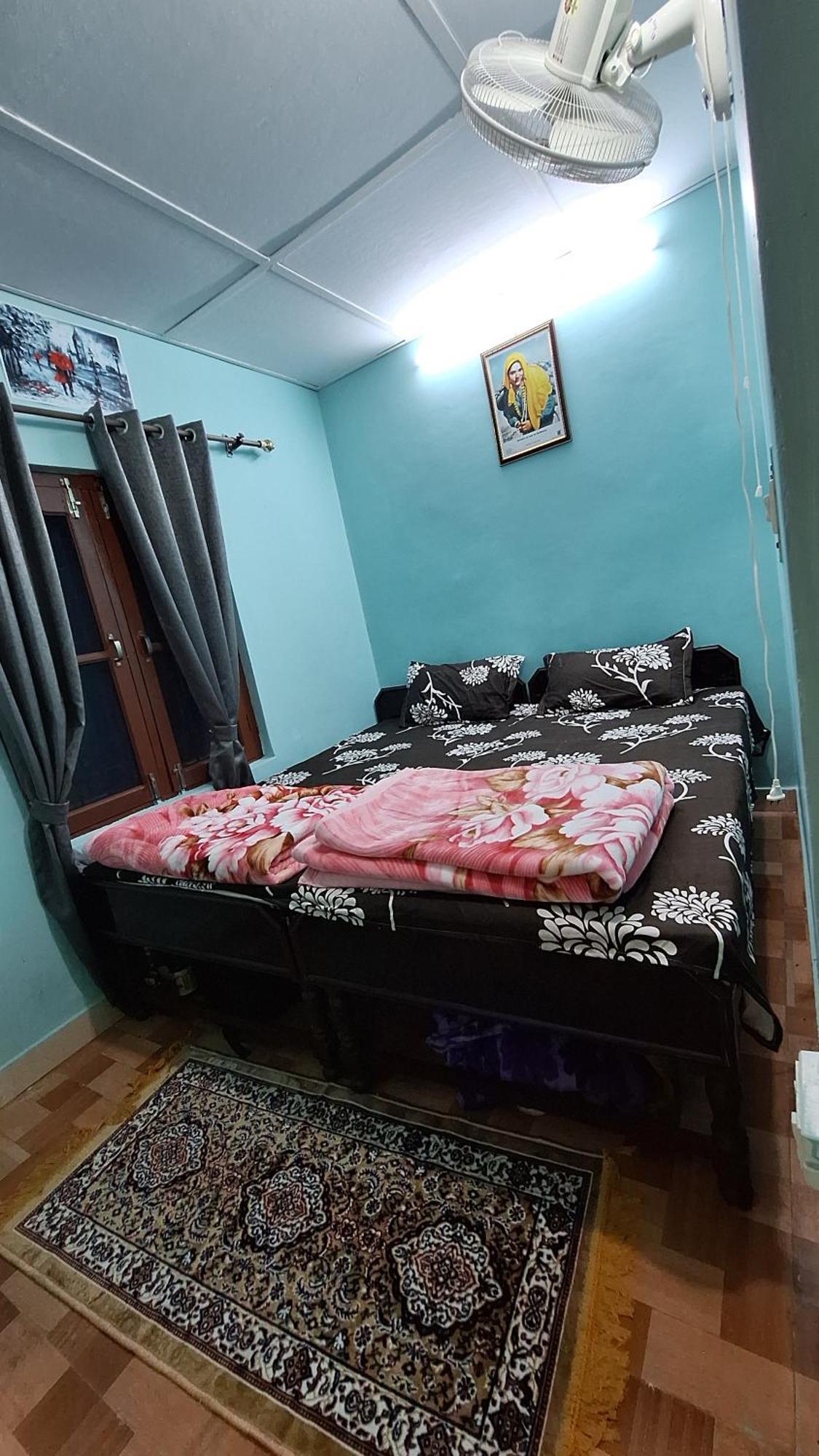 Tathastu Bir -Homestay ,Dorm,Hostel المظهر الخارجي الصورة