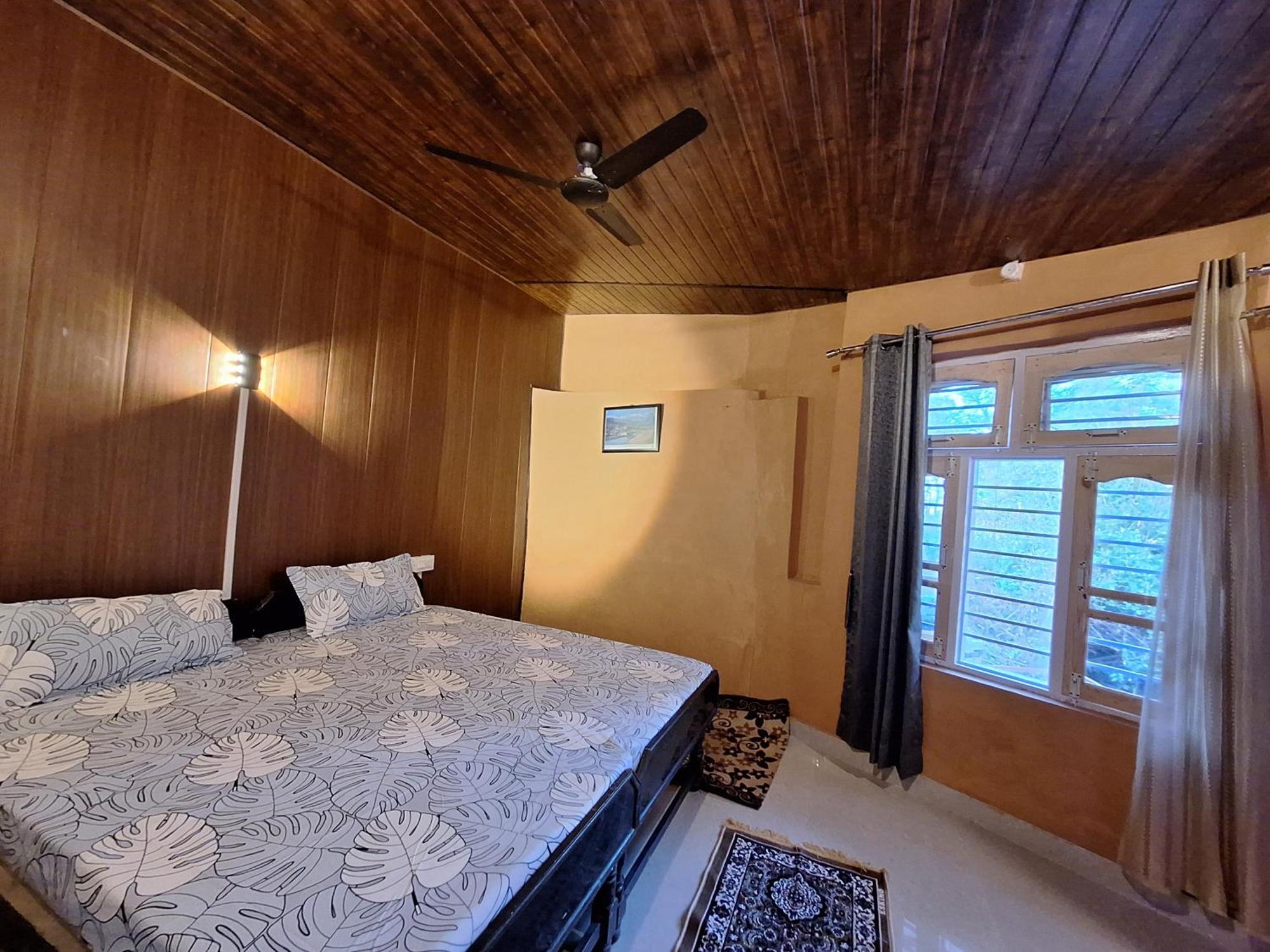 Tathastu Bir -Homestay ,Dorm,Hostel المظهر الخارجي الصورة