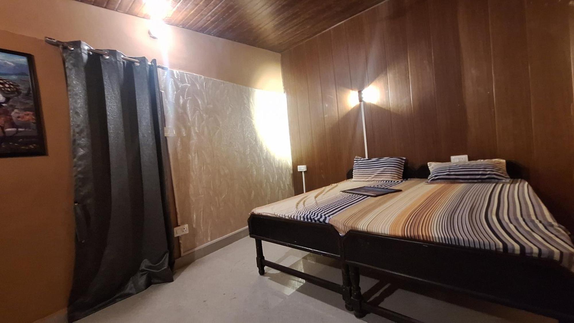 Tathastu Bir -Homestay ,Dorm,Hostel المظهر الخارجي الصورة