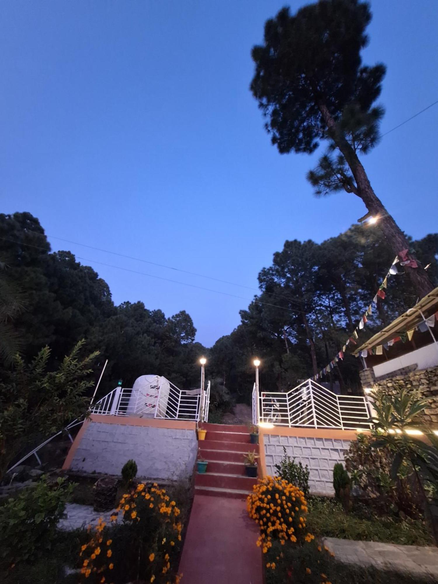 Tathastu Bir -Homestay ,Dorm,Hostel المظهر الخارجي الصورة